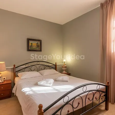 Traditional Villa Appartment With Garden, Also For Gatherings ,15 Minutes From Thessaloniki Airport Exterior photo