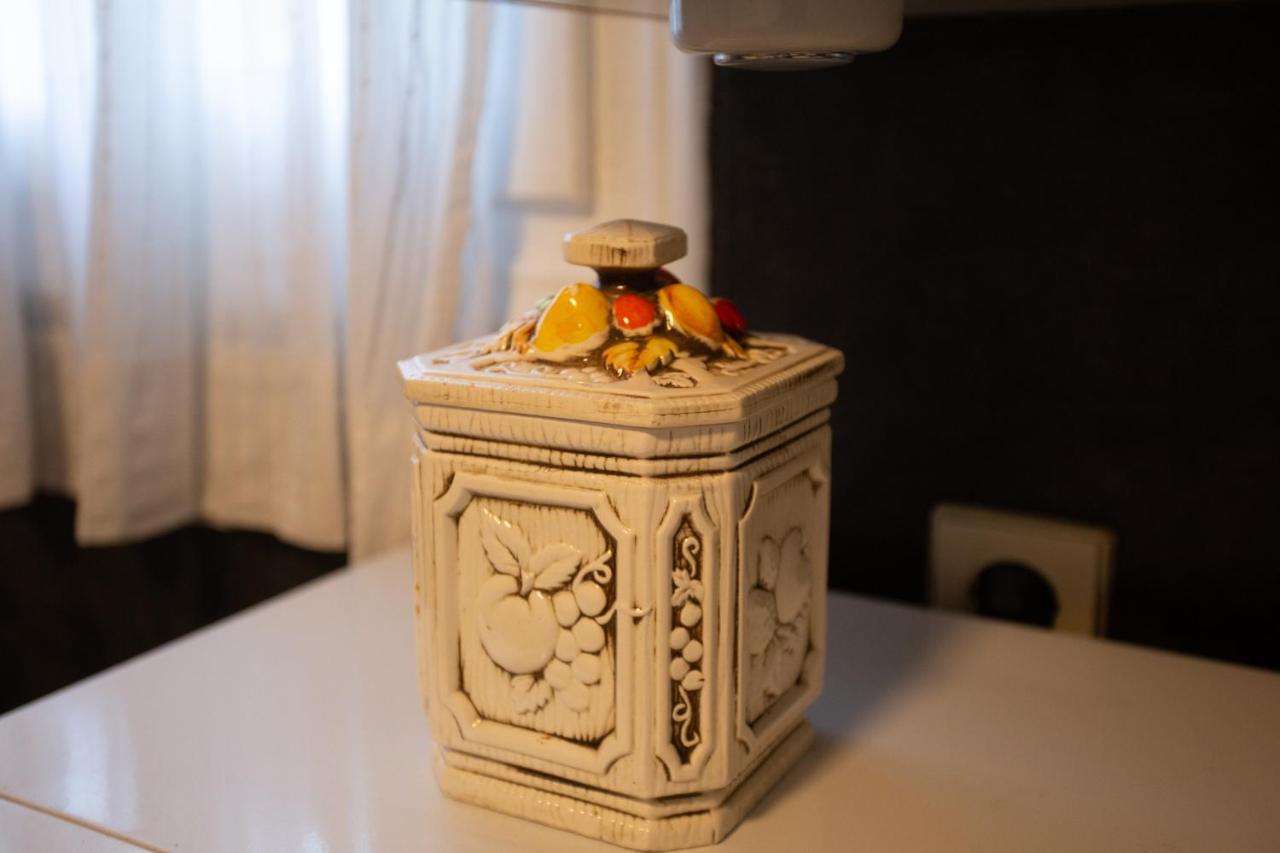 Traditional With Garden, Also For Gatherings ,15 Minutes From Airport Appartement *