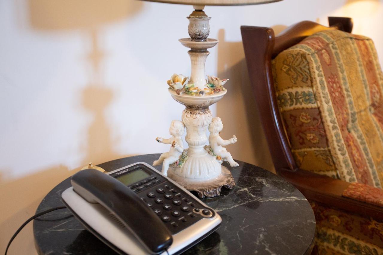 Traditional With Garden, Also For Gatherings ,15 Minutes From Airport Appartement *