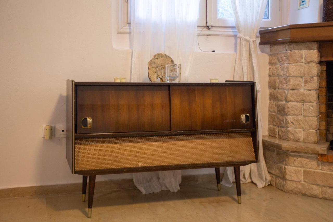 Traditional With Garden, Also For Gatherings ,15 Minutes From Airport Appartement Thessalonique